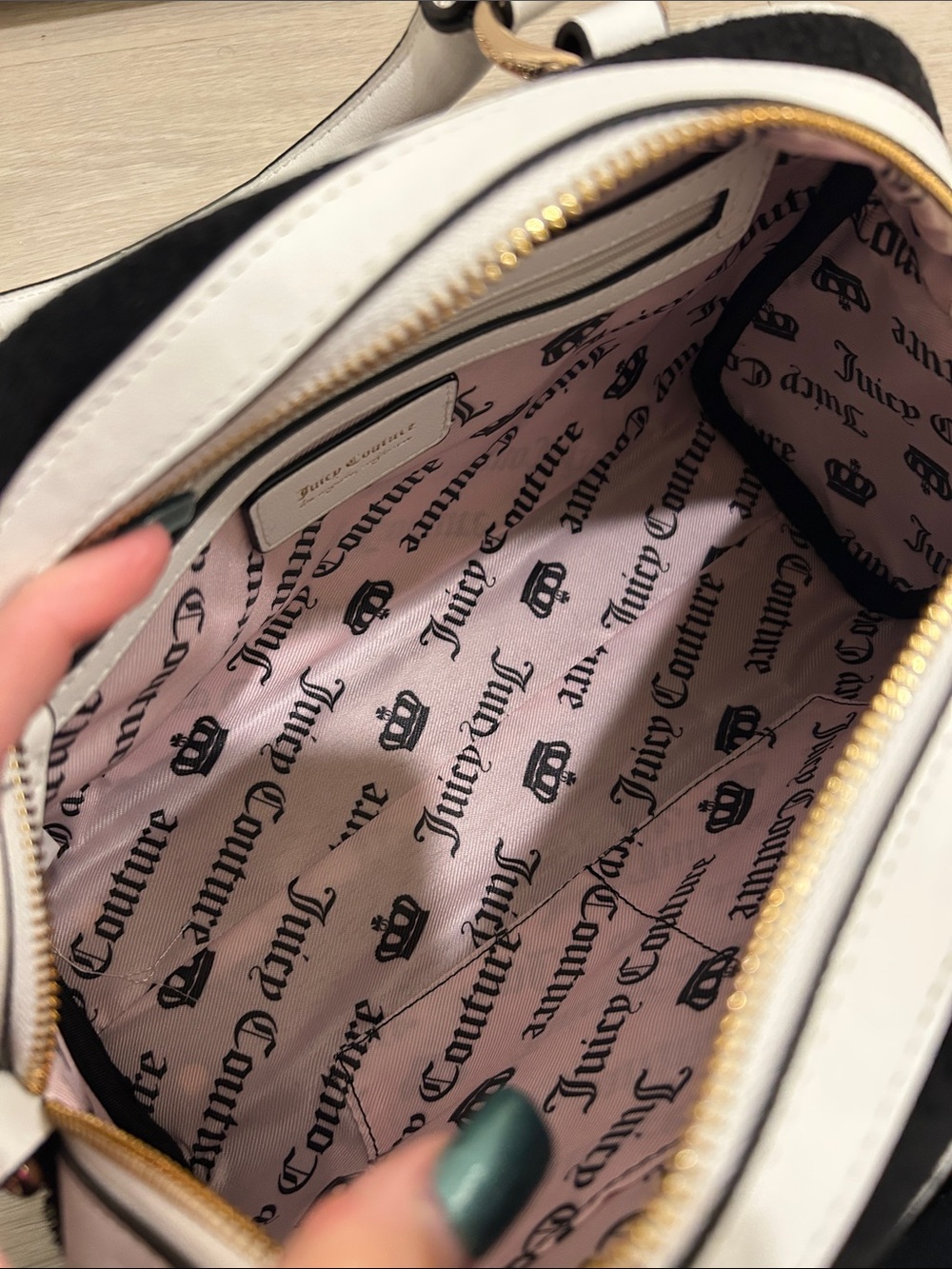 Juicy Couture Exclusive (NWT) Sweet N Juicy "Apple" Satchel - Picture 11 of 14